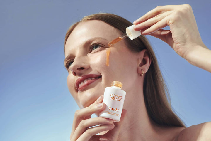 Say hi naturalne wegańskie kosmetyki do pielęgnacji twarzy. Wakacyjna skóra przez cały rok. Say hi to vegan, natural skincare products. Natural glowy skin, vacation skin all year long.    