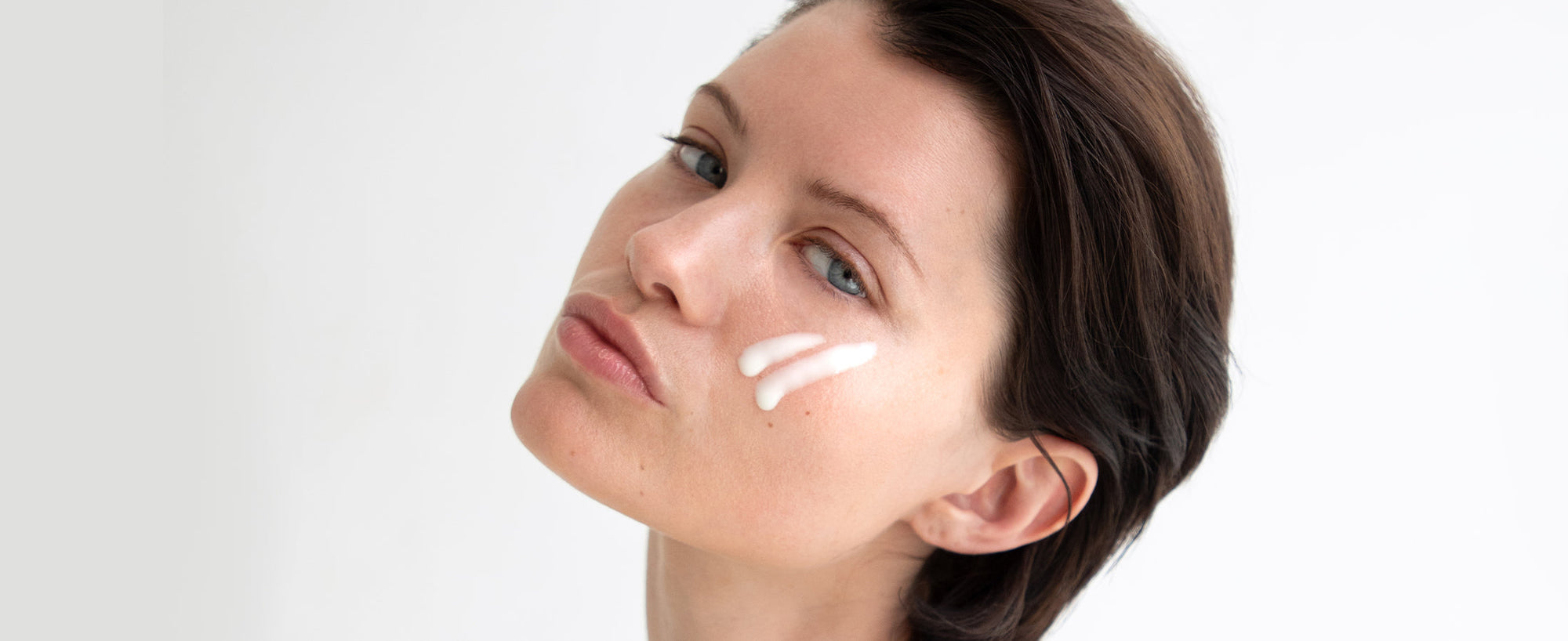 Sunrise Serum, serum antyoksydacyjne, serum ujędrniające, serum wegańskie, serum przeciwzmarszczkowe, serum z witaminą C, serum na dzień, serum na przebarwienia