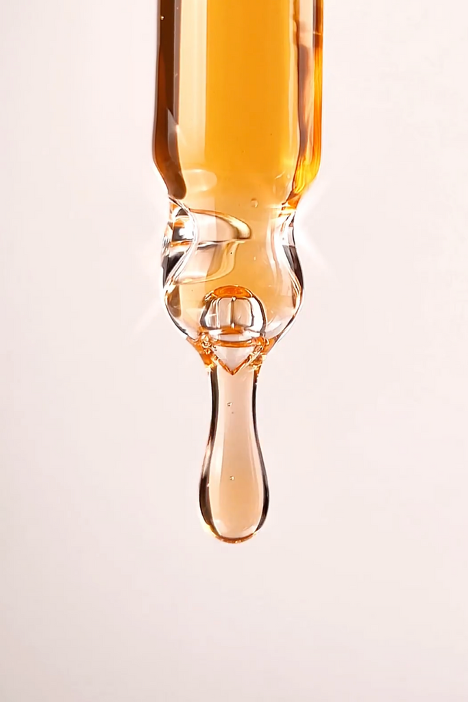 serum z witaminą C, serum z peptydami, serum z kwasem ferulowym,serum antyoksydacyjne, serum ujędrniające, serum z witaminą C ranking, serum wegańskie, serum przeciwzmarszczkowe, serum rozświetlające, serum na dzień, serum do cery dojrzałej, serum do cery wrażliwej, serum do cery suchej, najlepsze serum do twarzy, serum dla kobiet w ciąży, pielęgnacja z witaminą C, Sunrise Serum, Say hi serum.